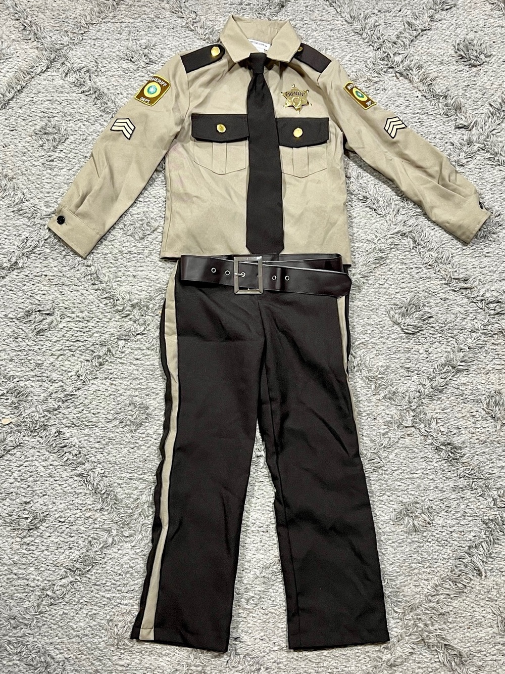 Halloween Costumes Boys Sheriff Costume Size Small 6YRS Complete 5-Piece Uniform